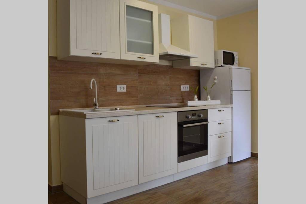 Old Town Apartment Popovic Върсар Екстериор снимка