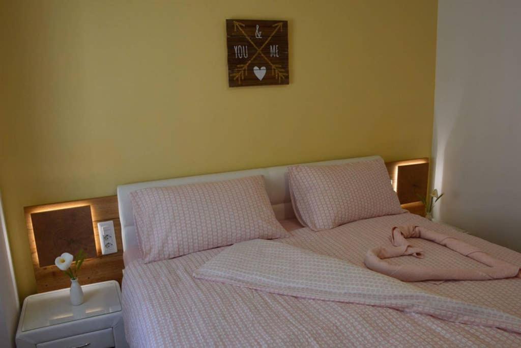Old Town Apartment Popovic Върсар Екстериор снимка